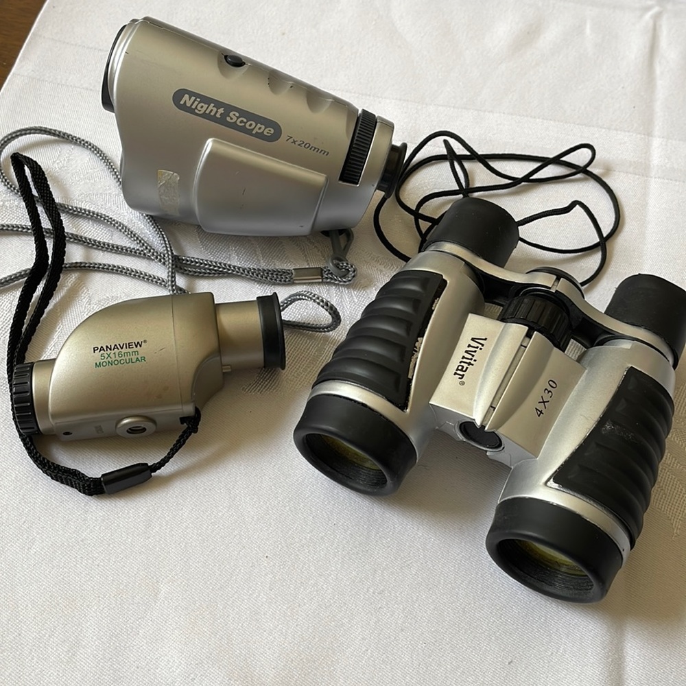 Lot of 3 pocket size binoculars field Vivitar 4x30 panaview 5x16 night scope